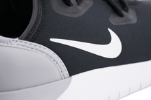 Load image into Gallery viewer, Nike Men's Hakata Running Shoes